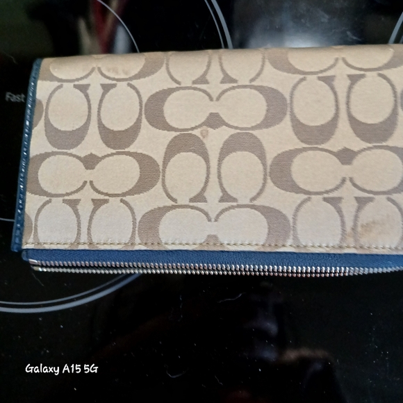🌼🐎 Coach tan & blue wallet/Wristlet - Picture 10 of 13